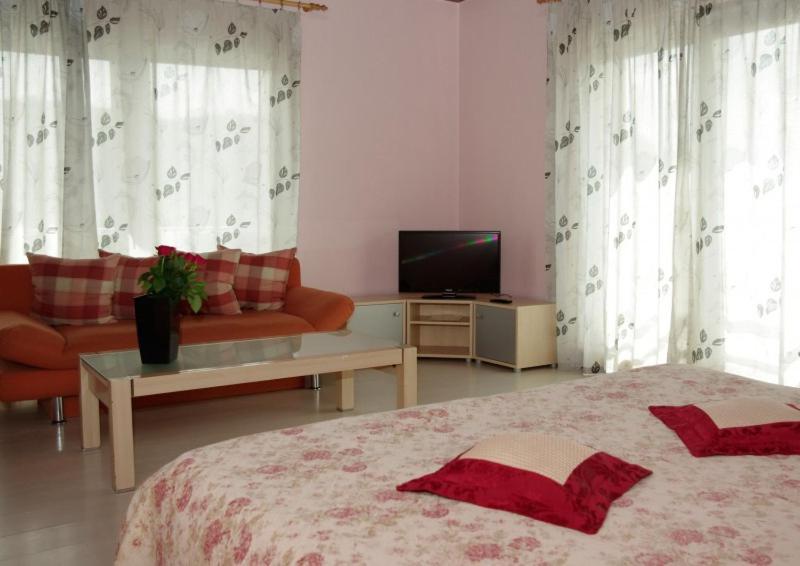 Europe Guesthouse Narva Esterno foto